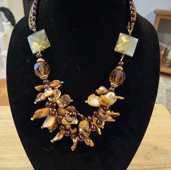 Jewelry - Elegant Beaded Necklace with Amber and Purple Accents